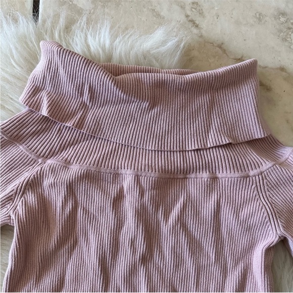 H&M Cowlneck Sweater - Picture 5 of 5